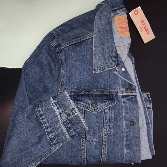Levi's Trucker Jacket size L NWT - Picture 1 of 4